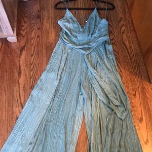 OHM Boutique Katie jumpsuit size M NWT